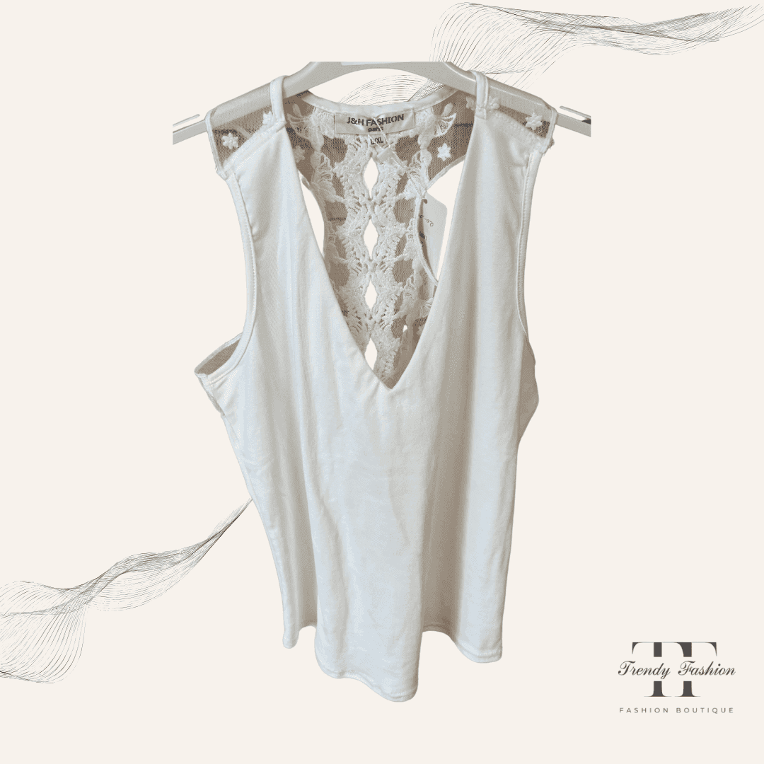 „Muschelschale“ – Feminines Top mit feinen Details - Trendy Fashion
