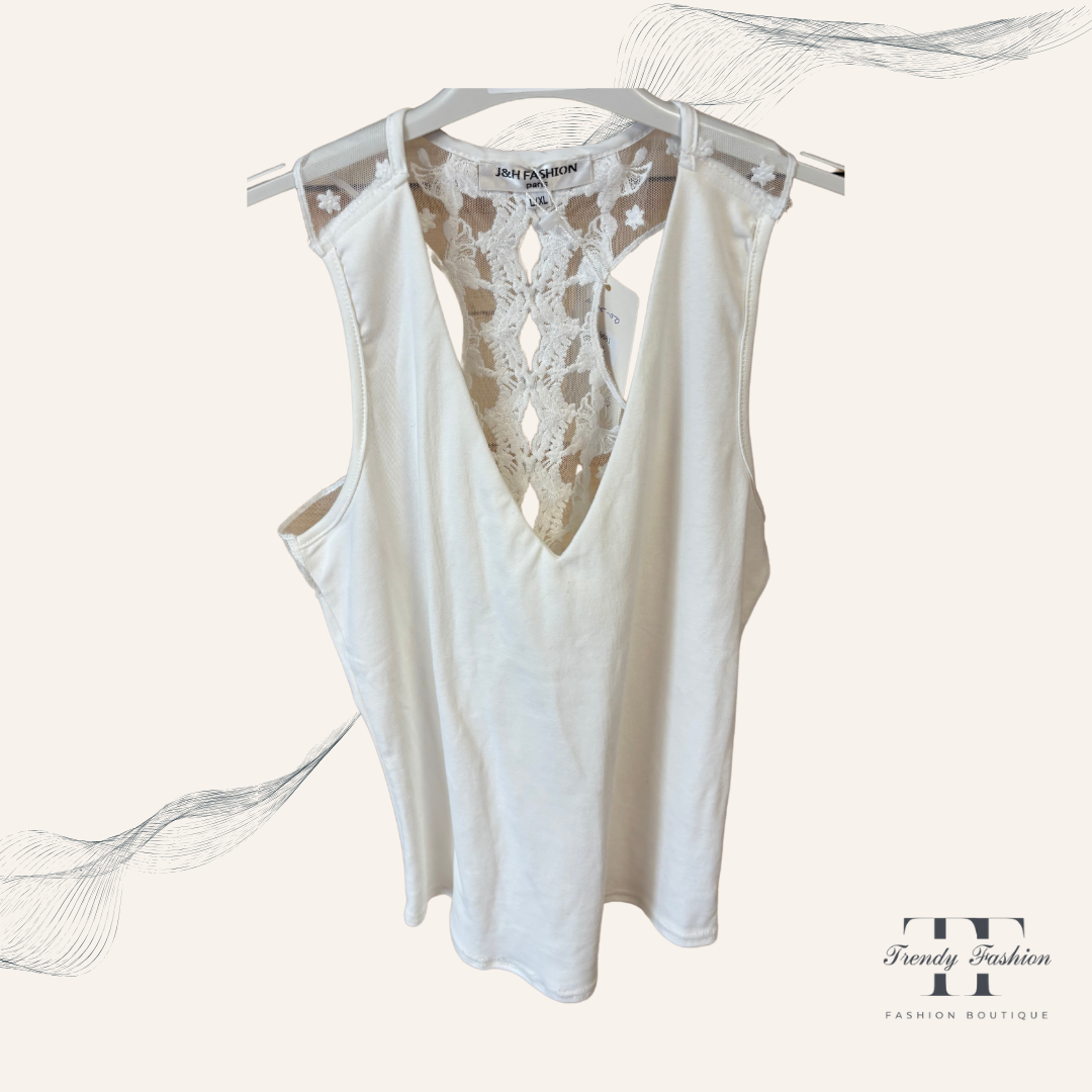 „Muschelschale“ – Feminines Top mit feinen Details