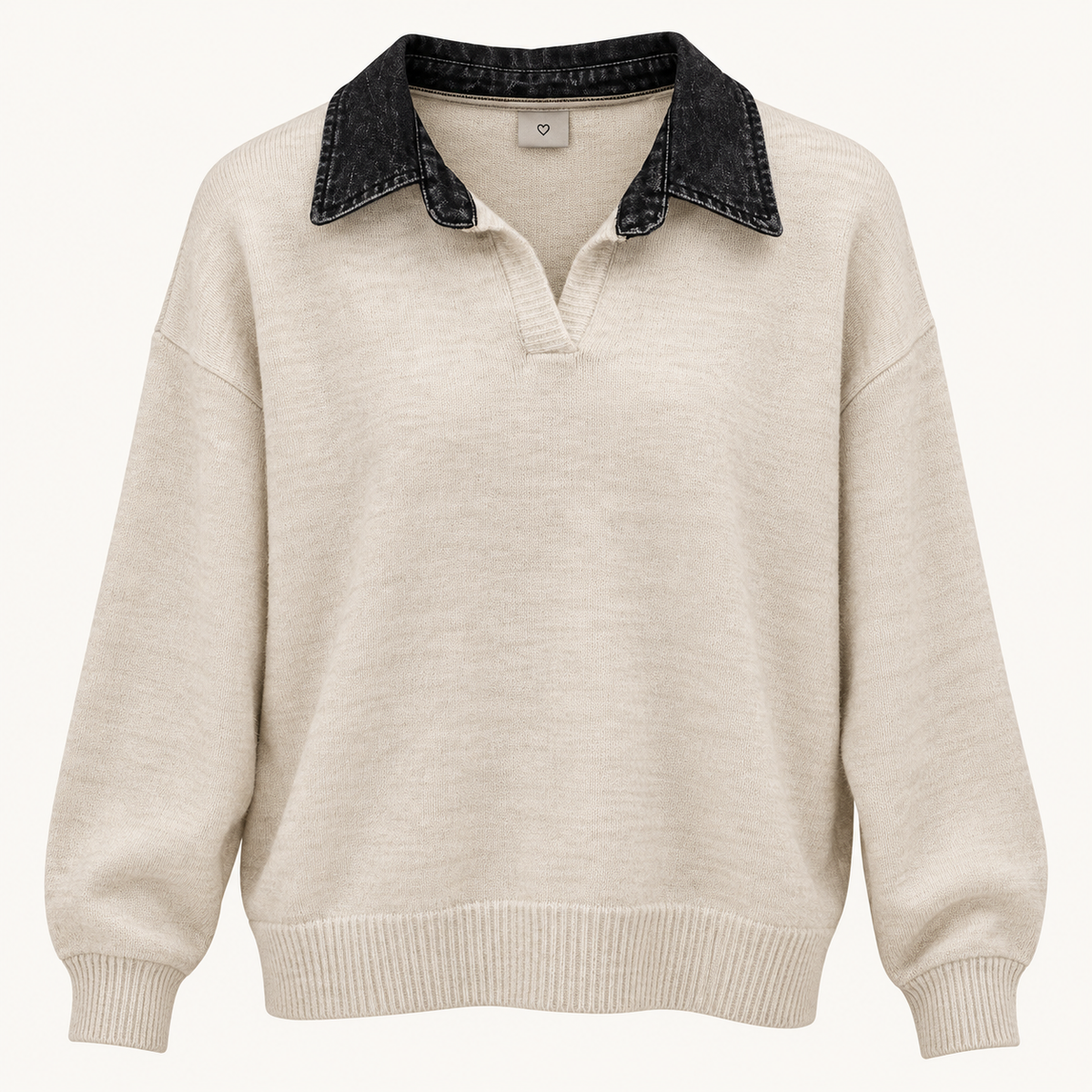 Damen Strickoberteil mit Jeans-Applikationen – Trendig, Modern & Einzigartig