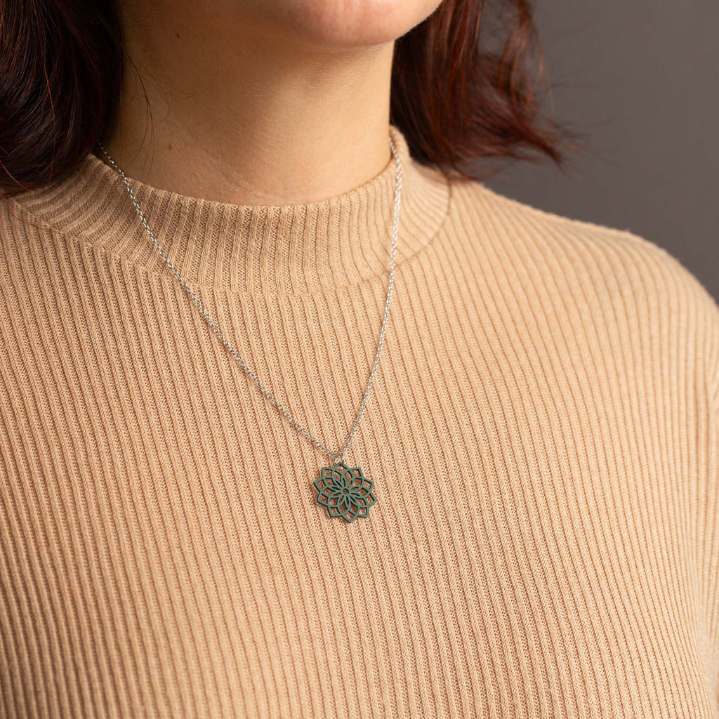 Halskette mit Holzanhänger - 'Mandala'