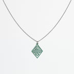 Halskette mit Holzanhänger - 'Tribal Echo'