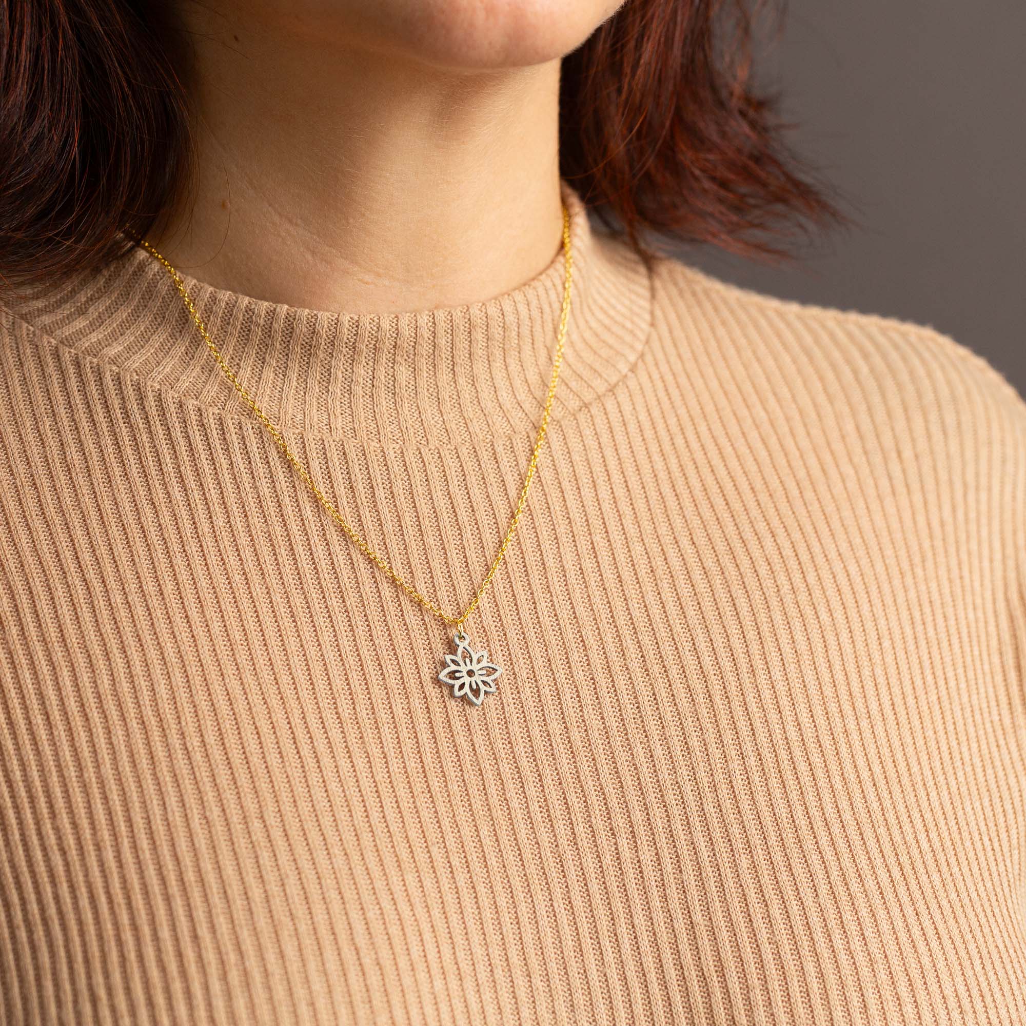 Halskette mit Holzanhänger - 'Flower mini'