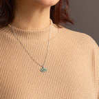 Halskette mit Holzanhänger - 'Lotus'