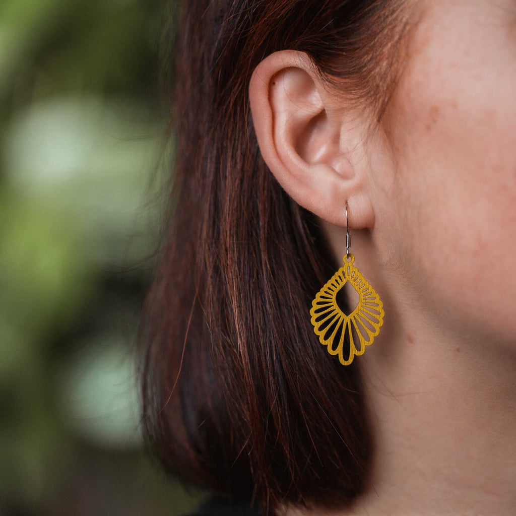 Ohrringe / Ohrhänger aus Holz | Mindful