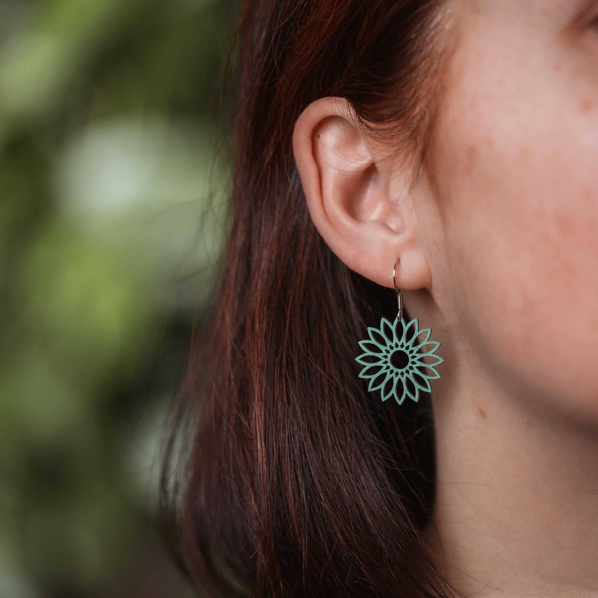 Ohrringe / Ohrhänger aus Holz | Flower