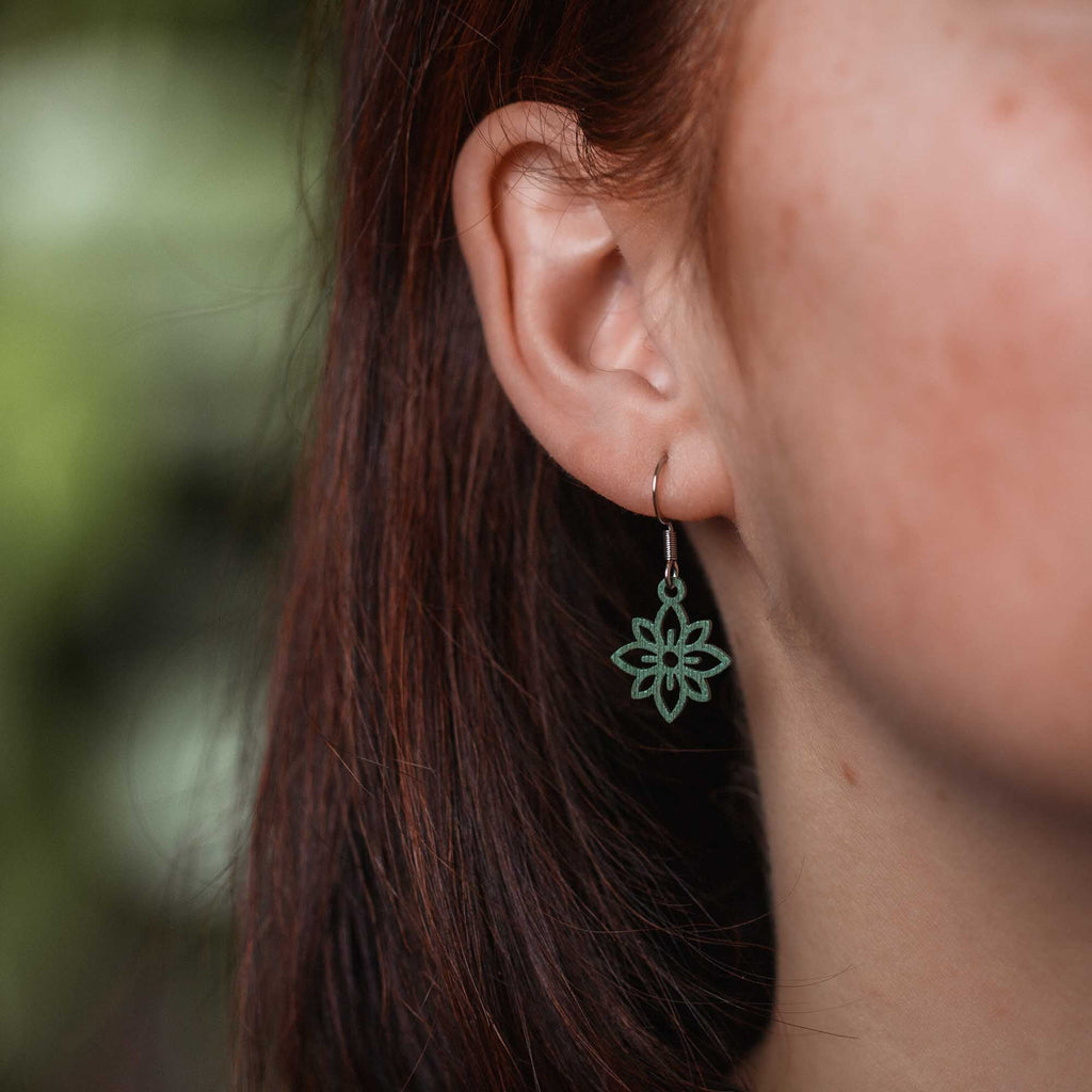 Ohrringe / Ohrhänger aus Holz | Flower mini