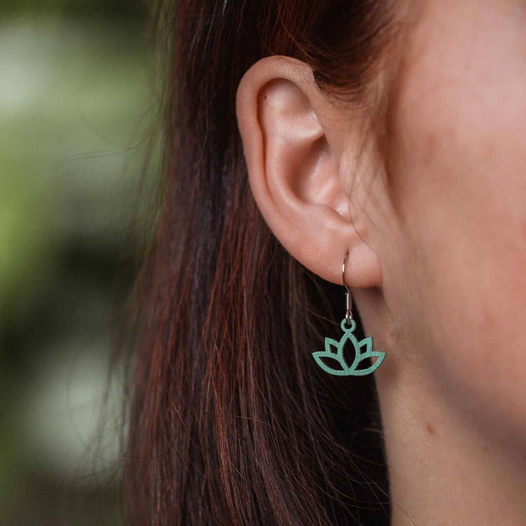 Ohrringe / Ohrhänger aus Holz | Flower Lotus