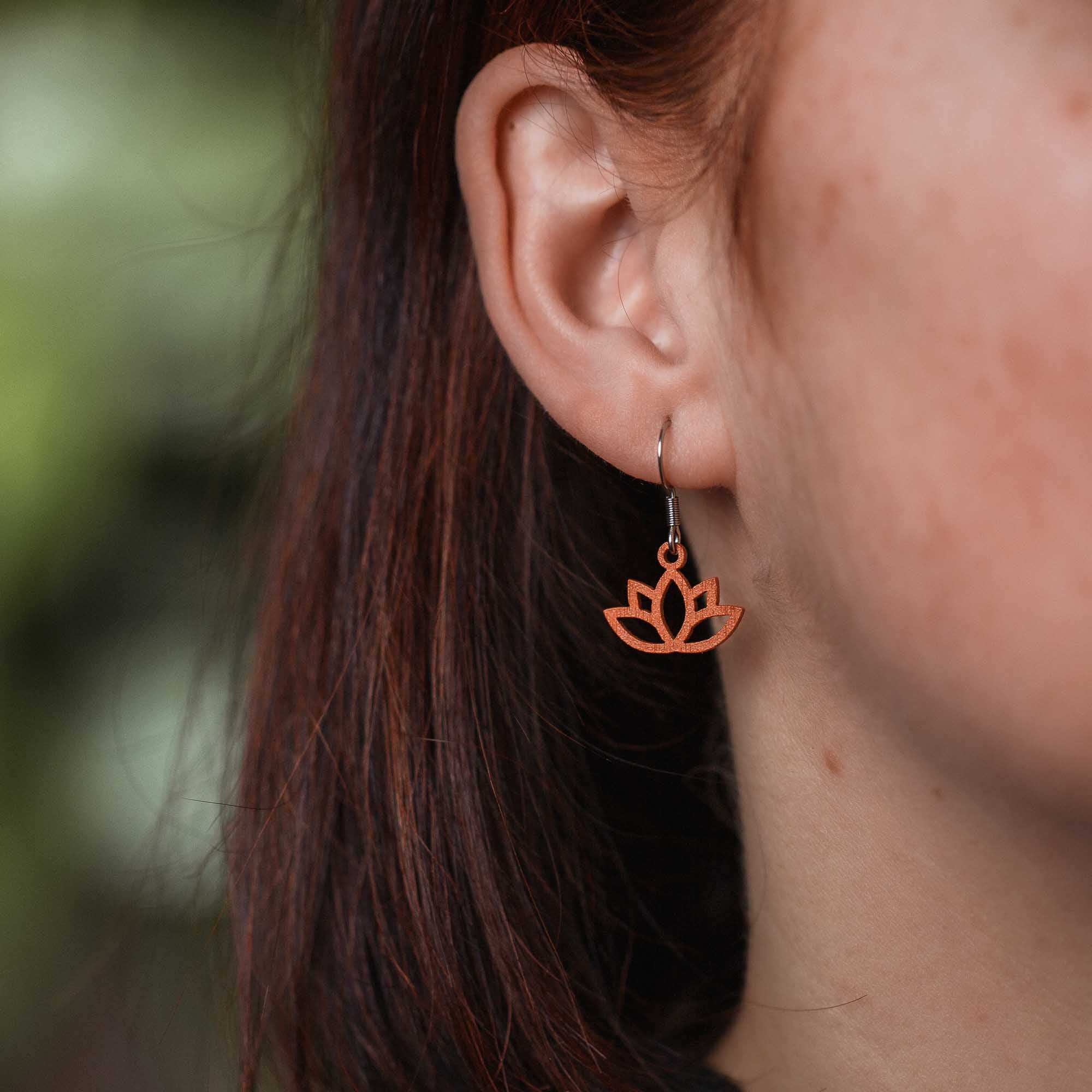 Ohrringe / Ohrhänger aus Holz | Flower Lotus