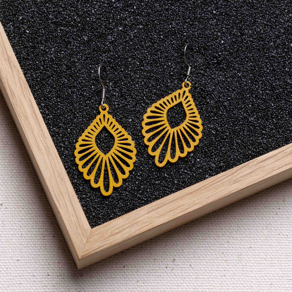 Ohrringe / Ohrhänger aus Holz | Mindful