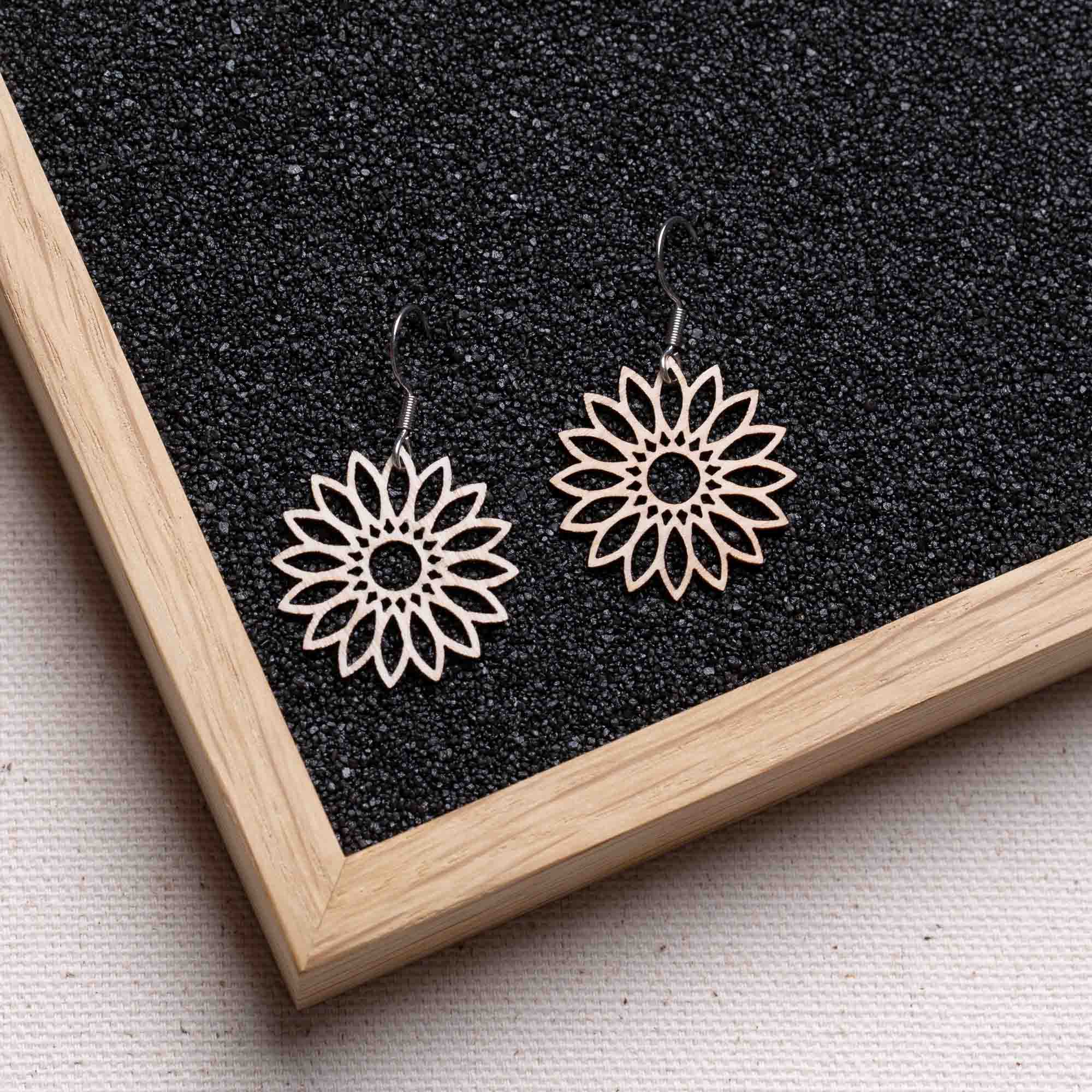 Ohrringe / Ohrhänger aus Holz | Flower