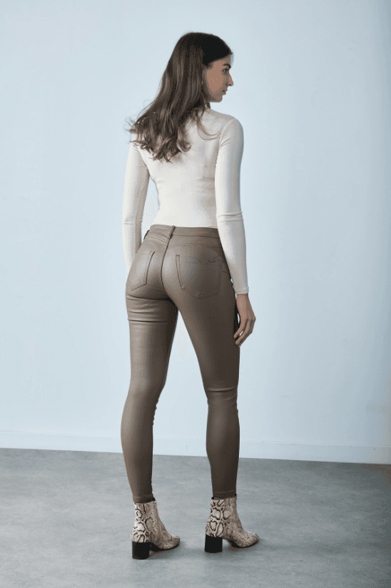 Toxik3 - Magika Slim Push-Up Hose – elegante Damenhose mit Figurform-Effekt