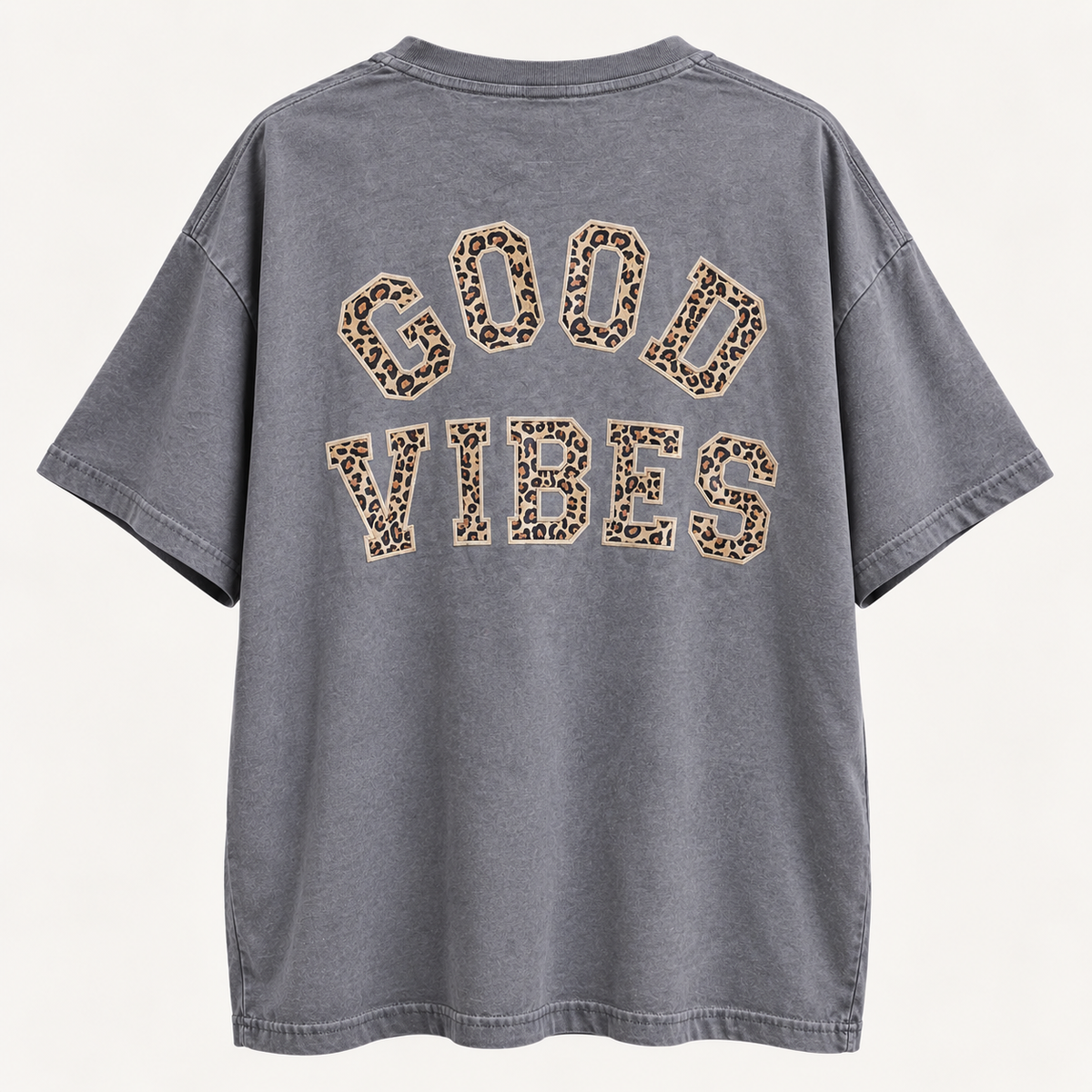 GOOD VIBES Oversize T-Shirt Grau mit Leo-Print – Trendshirt Damen