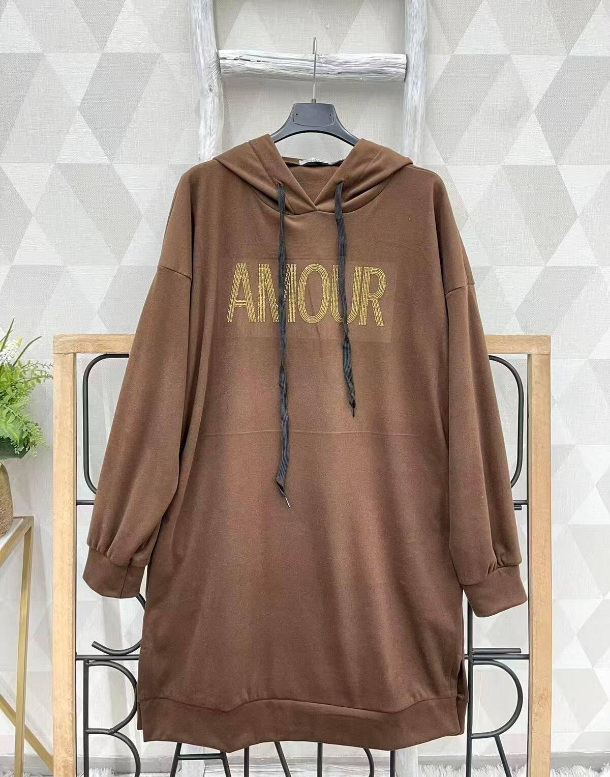 Lässiges Kleid mit Druck und Kapuze - Trendy Fashion