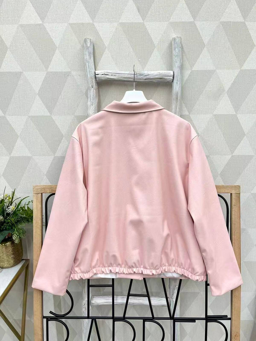 Klassische Damenlederjacke